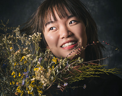 Flower and the Girl 2019 | Studio portraits