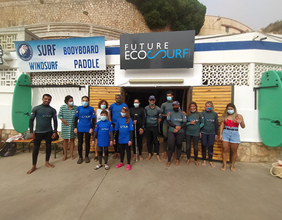 Artigo: Aula de surf adaptado com a ACAPO Algarve