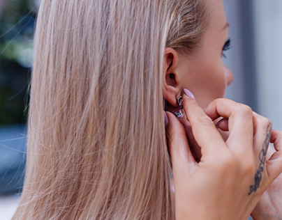 What earrings are best for recuperating piercings?