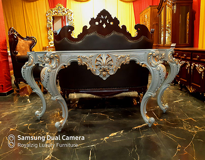 Glimpses of Italian-Style Carved Furniture - Royalzig