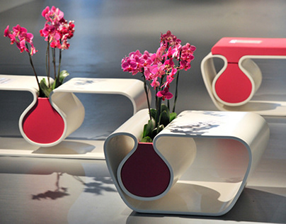 Flower pot+ table