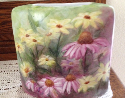 Daisy pillow vase