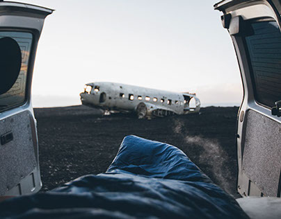 | Waking up in Iceland |