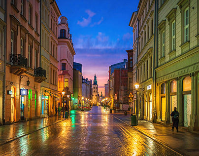 A walk through the streets of Krakow after work