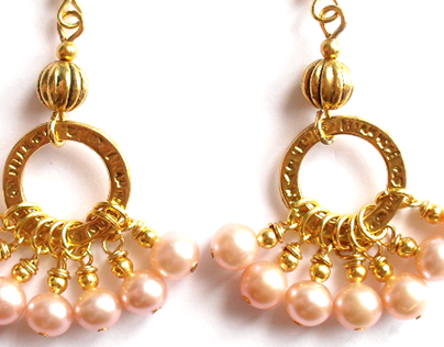 Earrings with freshwater pearls
