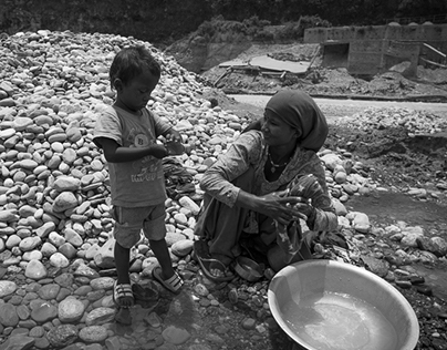 The sand miners of Pokhara