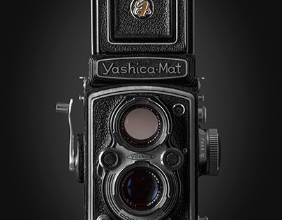 Vintage Camera (Yashica-Mat)