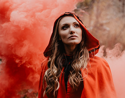 Red Riding Hood - Fantasy Smoke Bomb Photo shoot