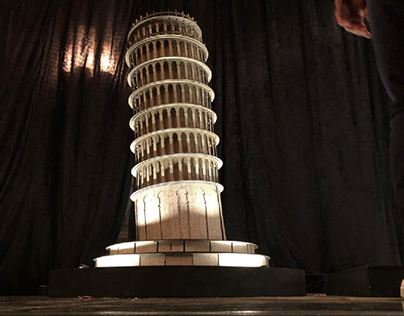 maquette of leaning pisa tower