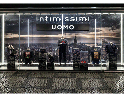 INT UOMO SHOPPING WINDOW- MARVEL CAPSULE COLLECTION