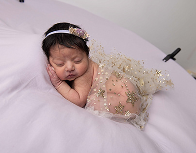Family/Maternity newborn Photo Edit