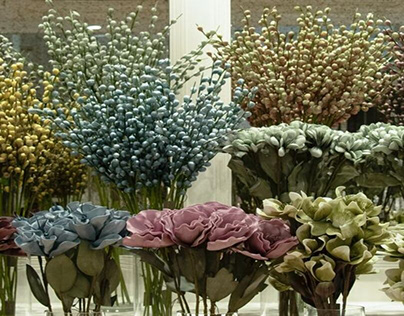 Designer flowers to make interior space beautiful