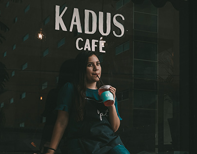 Glass lettering x Kadus Café