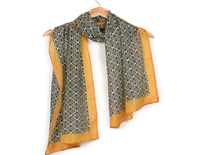Buy Stoles for Women to Warm This Winter