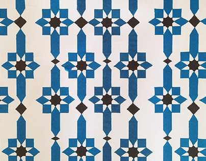 Arabesque Patterned-Tile