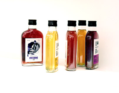 Branding: Liqueuer bottles