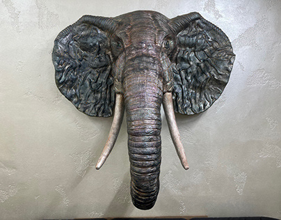 Изумрудный слон - навесная скульптура