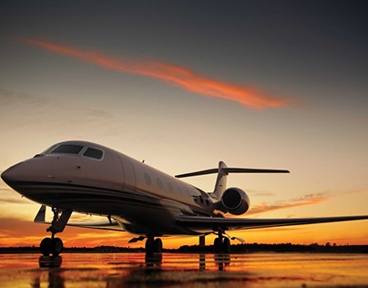 Gulfstream G650 in the tarmac at dusk