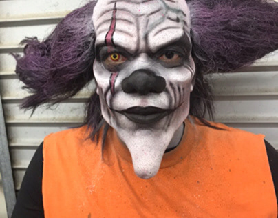Haunt spooky the clown