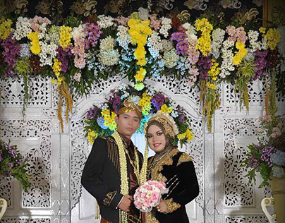 Rias Pengantin Muslim Surabaya kebaya hitam