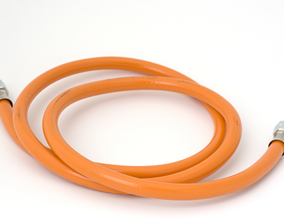 Which Is Better LPG Pipe Made Of Rubber Or Plastic?