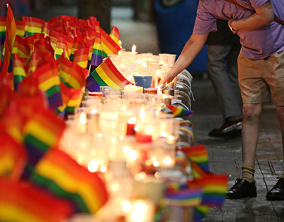 Artigo sobre o massacre em Orlando