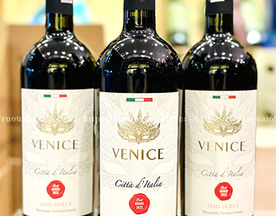 Venice Semi Docle Wine
