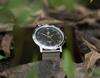 E157: Anticlockwise wrist watches