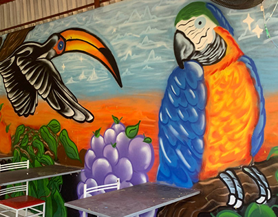 Mural graffiti - Arara Alice, Tucano Xavier.