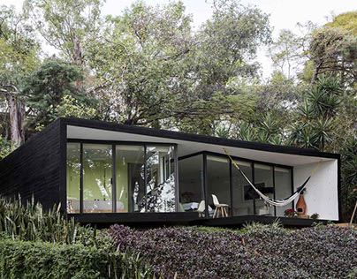 LMM Mexican Bungalow by Cadaval & Sola-Morales