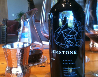 Rượu vang Mỹ Gemstone Red Blend