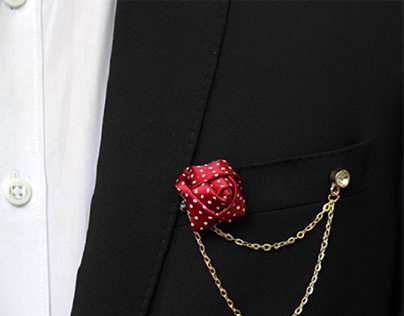 Red Rose With Hanging Chain Lapel Pin