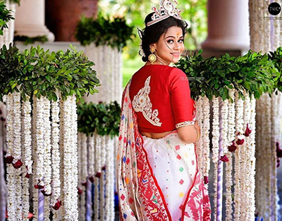 30 Trending Bengali Bride Looks