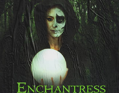 "ENCHANTRESS" Be careful in the Woods !
