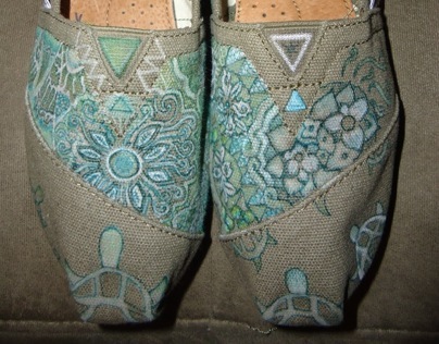 Toms Shoes: Green