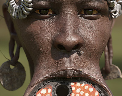 Portrait of Mursi tribal woman with large lip plate