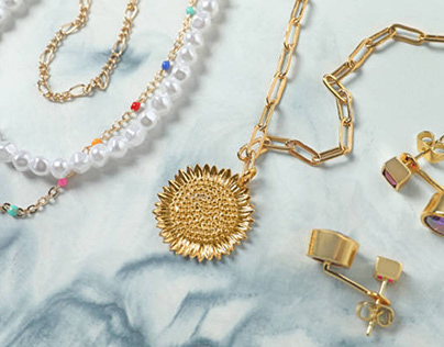 Five Enduring Item Of Deluxe Jewelry