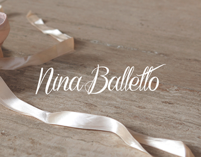 Identidad para zapatillas Nina Balletto. 
