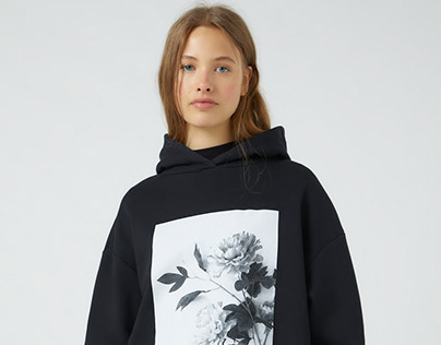 Black and white flower sweatshirt Pull & Bear