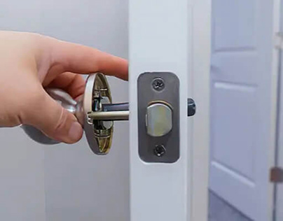 How much does it cost to rekey a door lock?