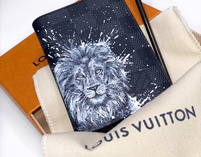 Hand-painted Lion on Louis Vuitton Pocket Organiser