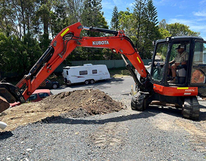 Excavation & Earthmoving Services in Molendinar,