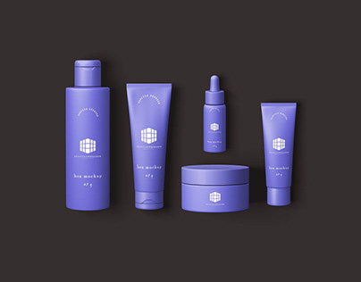 Free Cosmetic Products Mockup
