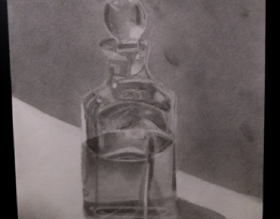 desenho autoral de uma garrafa de vidro