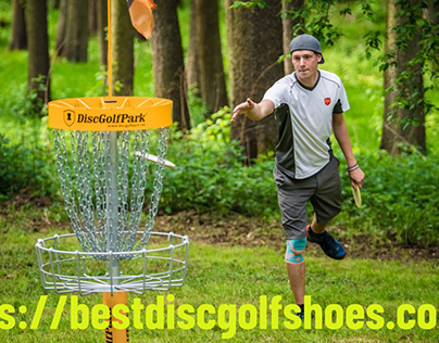 best disc golf shoes