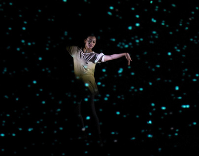 Chasing Stars - An Interactive and Participatory Dance