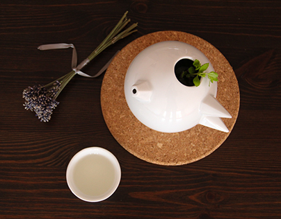 Porcelain teapot design