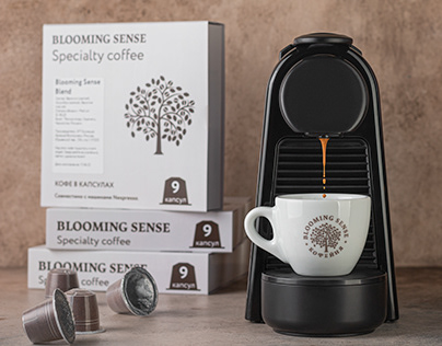 Packaging for coffee in capsules, drip bags and beans