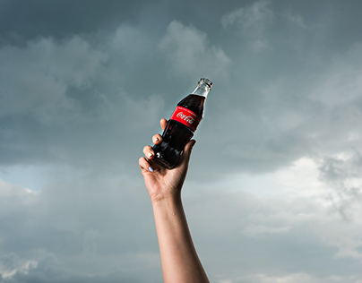 COCA-COLA: YOUTHFUL AND VIBRANT SMM