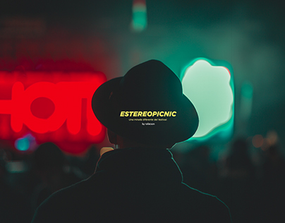 Estereopicnic - Walking in the festival